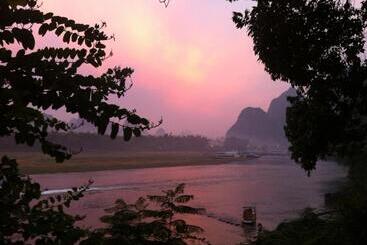 هتل Yangshuo River View