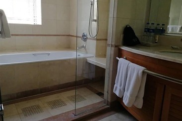 New Century Sea View Hotel Qinhuangdao