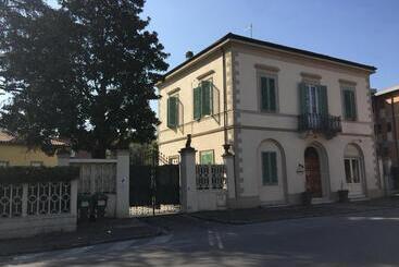 تختخواب و صبحانه Lucca Relais