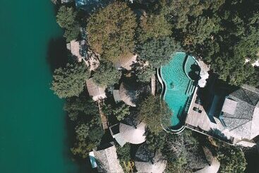 בית מלון כפרי Aana Resort & Spa