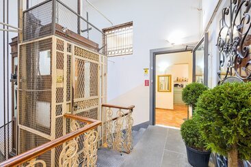 هتل Annabella Roof Terrace
