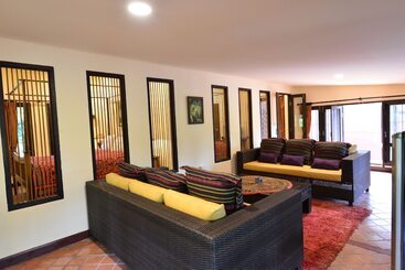 هتل Baan Nam Ping Riverside Homestay