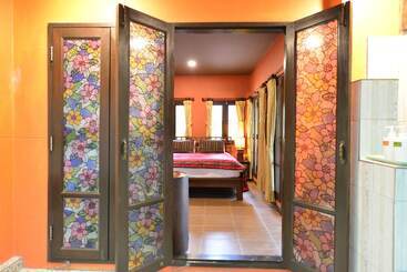 هتل Baan Nam Ping Riverside Homestay