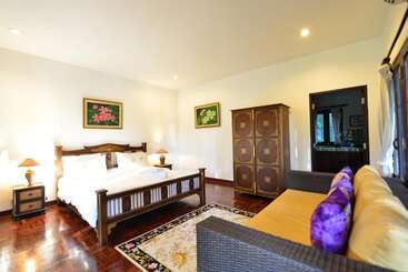 هتل Baan Nam Ping Riverside Homestay