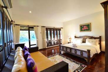 هتل Baan Nam Ping Riverside Homestay