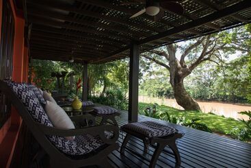 هتل Baan Nam Ping Riverside Homestay