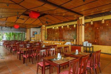 هتل Bamboo Village Beach Resort & Spa