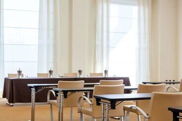 هتل Hilton Garden Inn Florence Novoli