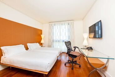 هتل Hilton Garden Inn Florence Novoli