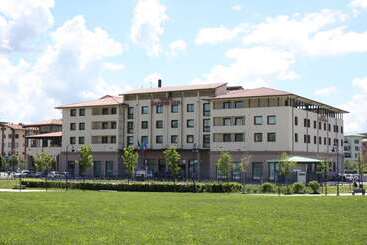 هتل Hilton Garden Inn Florence Novoli