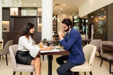 هتل Holiday Inn Turin Corso Francia, An Ihg