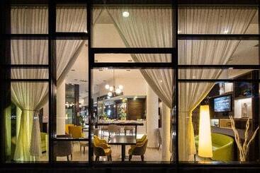 هتل Holiday Inn Turin Corso Francia, An Ihg