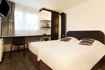 هتل Kyriad Deauville   St Arnoult