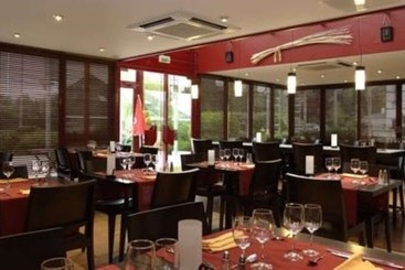 هتل Kyriad Deauville   St Arnoult