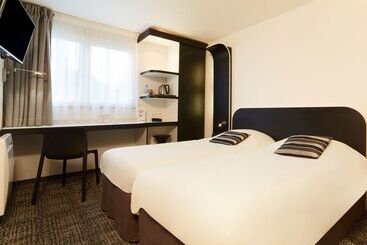 هتل Kyriad Deauville St Arnoult