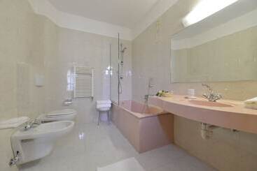 هتل La Rocca Sport & Benessere