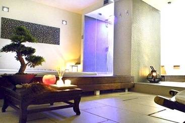 Marina 10 Design Hotel & Spa