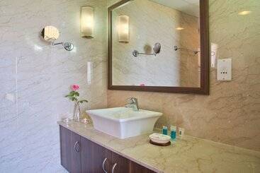 Natura Beach Hotel And Villas