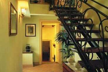 هتل Palazzo Leti Residenza D'epoca