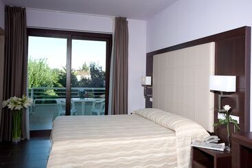 هتل Porto Azzurro