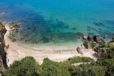هتل Punta Nord Est
