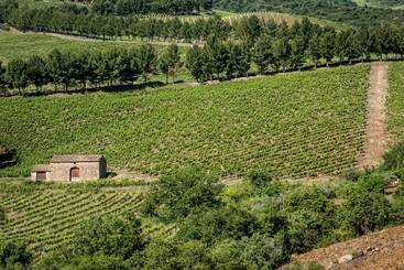 هتل Relais Abbazia Santa Anastasia Resort & Winery