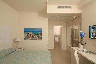 هتل Residence Holiday