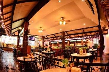 هتل Silom Village Inn