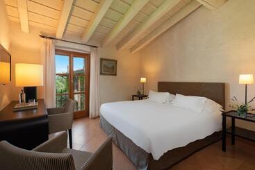 هتل Villa Arcadio
