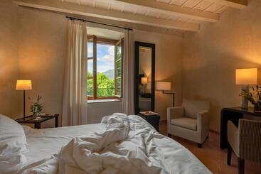 هتل Villa Arcadio