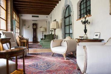 هتل Villa Arcadio