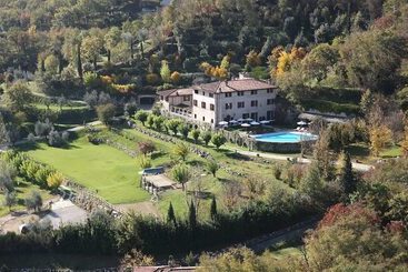 هتل Villa Arcadio
