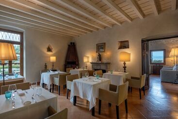 هتل Villa Arcadio