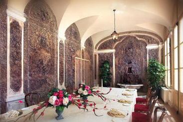 هتل Villa Fenaroli Palace