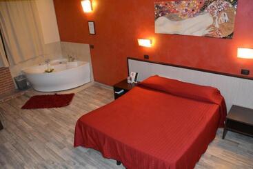 בית מלון כפרי Villa Glicini