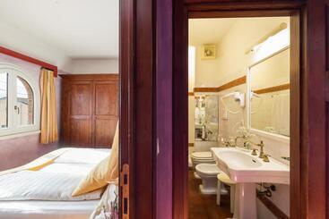 هتل Villa Pambuffetti