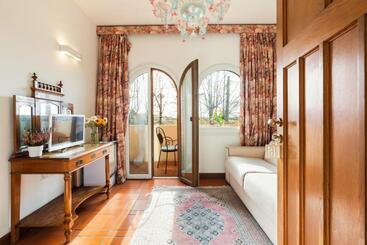 هتل Villa Pambuffetti