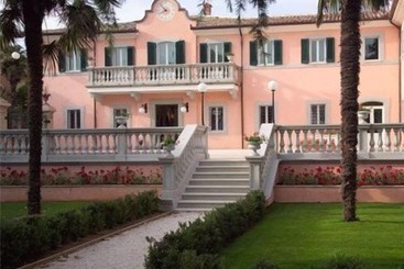 هتل Villa Santa Barbara