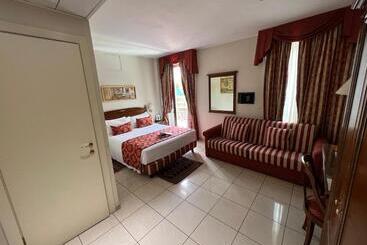 هتل Villa Savoia
