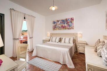 I Giardini Di Cala Ginepro Hotel Resort