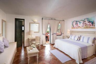 I Giardini Di Cala Ginepro Hotel Resort