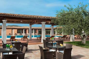I Giardini Di Cala Ginepro Hotel Resort
