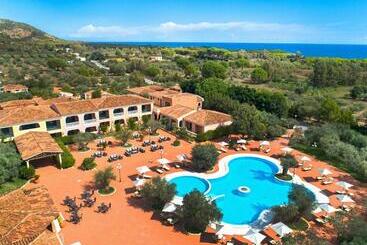 I Giardini Di Cala Ginepro Hotel Resort