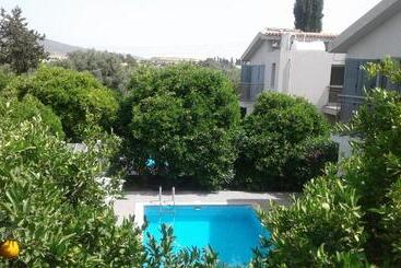 Natura Beach Hotel And Villas