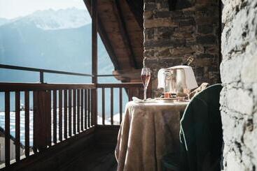Relais Mont Blanc Hotel & Spa