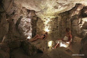 Relais Mont Blanc Hotel & Spa