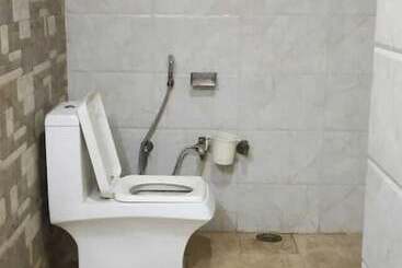 Adb Rooms Hotel Ashiana