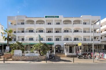 Apartamentos San Antonio Beach