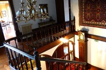 هتل Casa Das Tilias   Historic House
