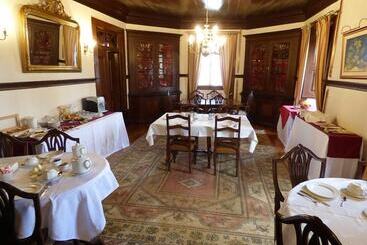 هتل Casa Das Tilias   Historic House
